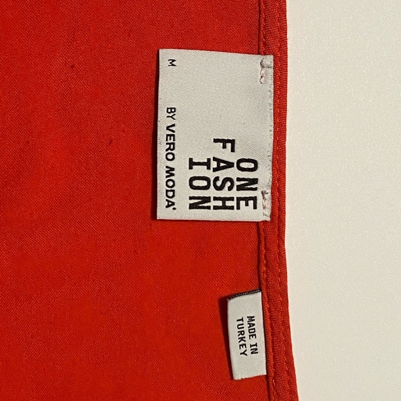 Vero Moda Pink Short Sleeve Blouse with crochet details on shoulder - Picture 4 of 4